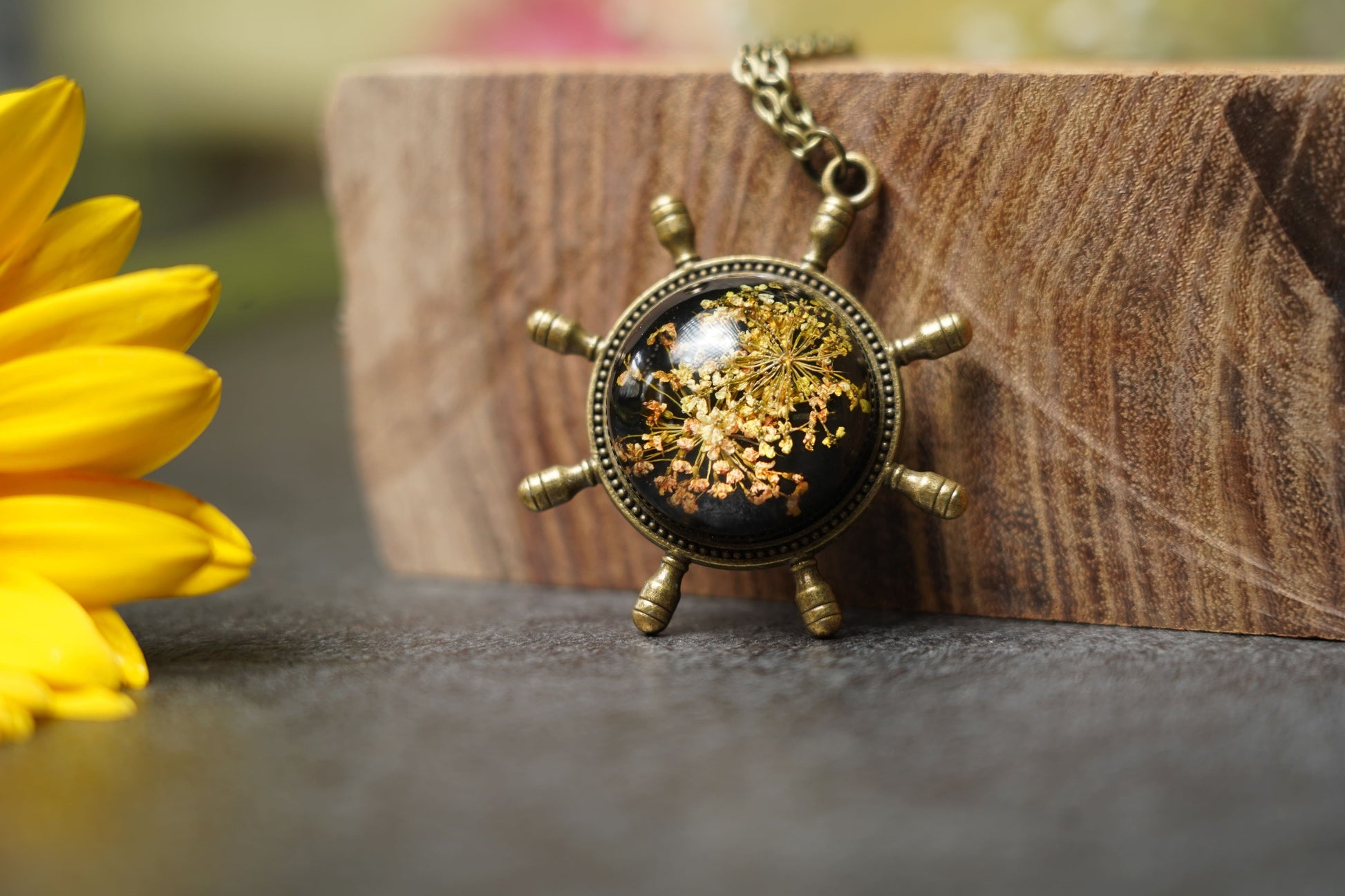 UniQ Creation Preseved floral resin Necklace for the gift, Ladies, All Flower resin Necklace with Real Leaf- Design 2