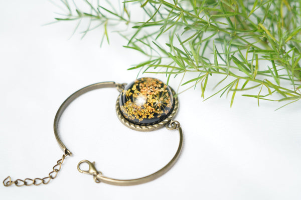 Annes lace orange flower Braclet