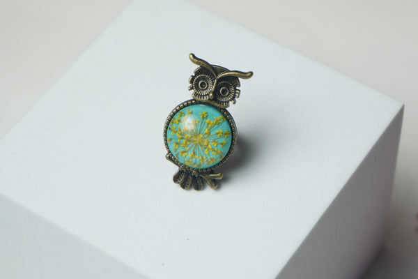 Yellow Real Annes flower with Teal green owl finger rig